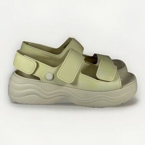 Crocs‎ Skyline Platform Sandals Bone Khaki Double Straps Women's Size 9 W288